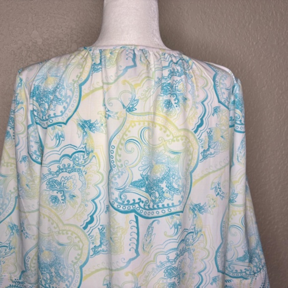 Chico's Size 1 White Blue Paisley Print Top Women's Size Medium - Picture 6 of 12